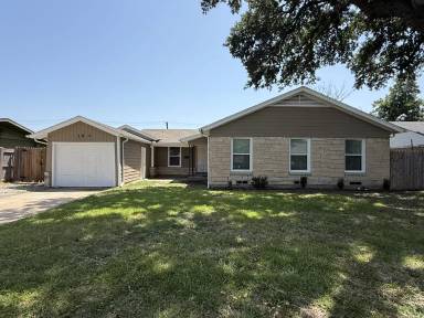 Main picture of 1912 Williams Dr