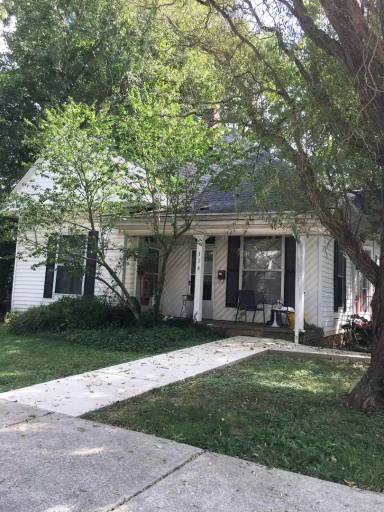 Main picture of 316 E 1st St