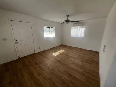 Main picture of 87884 Amboy Rd