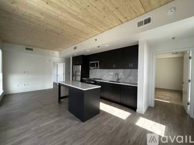 Main picture of 1700 Grove St