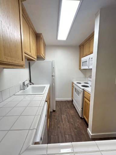 Main picture of 2742 Oak Rd