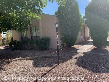 Main picture of 1540 Glendale Ct SE