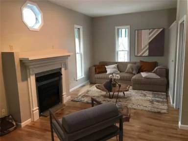 Main picture of 305 E Main St