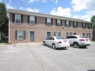 Main picture of 445 W Vine St