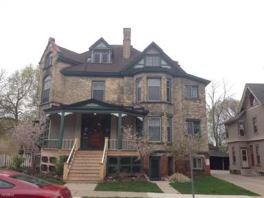 Main picture of 121 Madison Ave SE