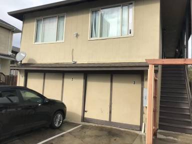 Main picture of 219 E Saint John St