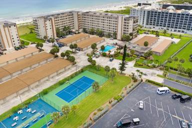 Main picture of Royale Towers Condo