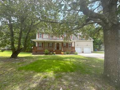 Main picture of 122 Shellbank Dr