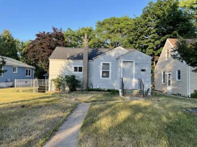 Main picture of 1220 10th Ave S