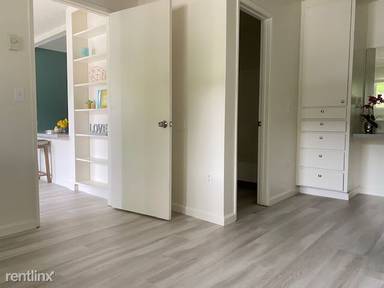 Main picture of Vista Capri Apartments
