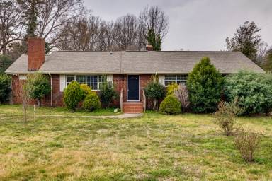 Main picture of 4909 Beatties Ford Rd