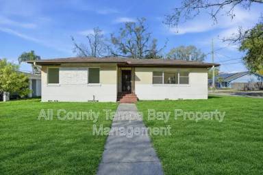 Main picture of 2812 N Munro St