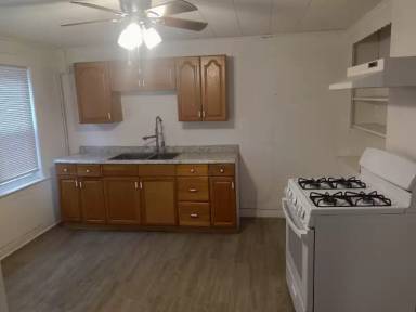 Main picture of 37 Grove St
