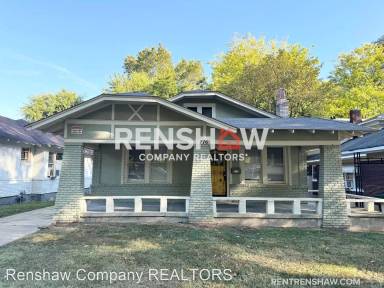 Main picture of 1276 N Parkway