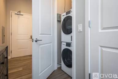 Main picture of 233 W Side Ave