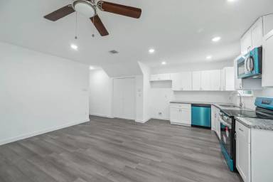 Main picture of 4324 Plaag St