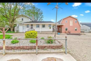 Main picture of 810 Newton Rd