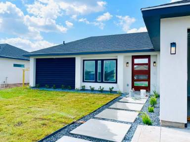 Main picture of 2214 San Pascual St