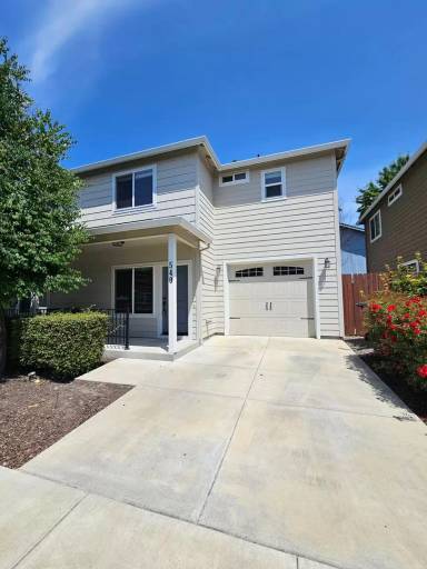 Main picture of 500 - 552 Gray Ct