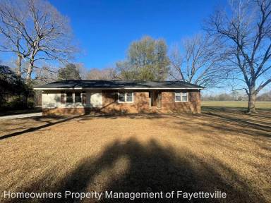Main picture of 2470 Laurent Dr