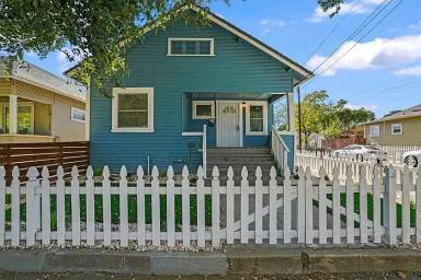 Main picture of 3900 3rd Ave