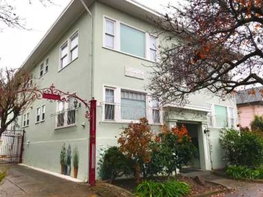 Main picture of 1039 45th St
