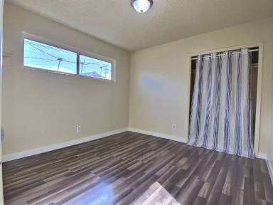 Main picture of 517 W 84th St