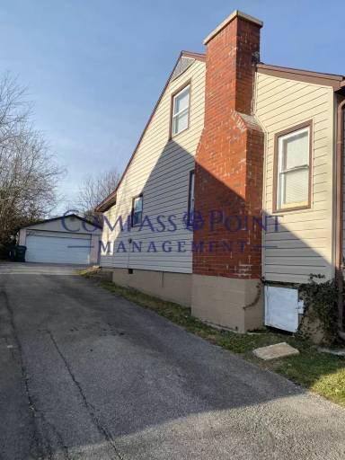 Main picture of 1009 Meadow Ln