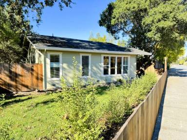 Main picture of 2386 I Street Ext