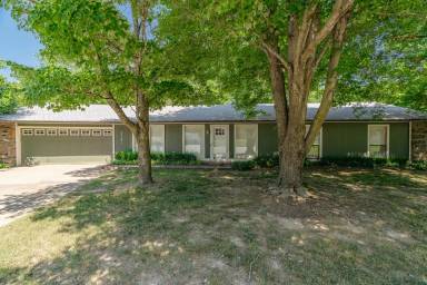 Main picture of 2381 N Creekwood Ave