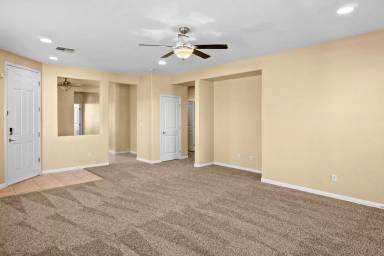 Main picture of 5936 Bellows Beach St