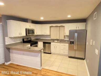 Main picture of 128 New York Ave