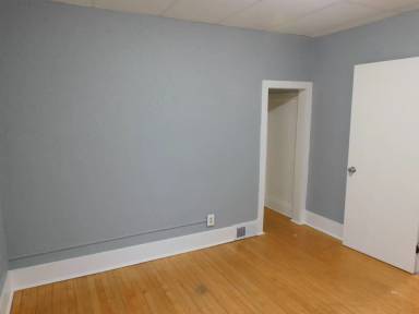 Main picture of 1213 E 13th St