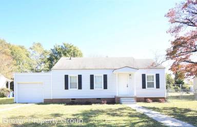 Main picture of 108 Willborough Ave