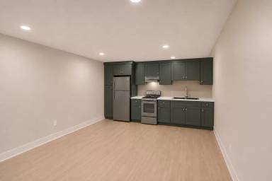 Main picture of 551 Elm St