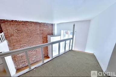 Main picture of 140 W 82nd St