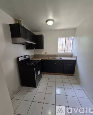 Main picture of 7645 Columbia St