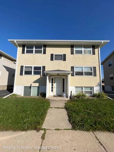 Main picture of 1243 4 1/2 St NW