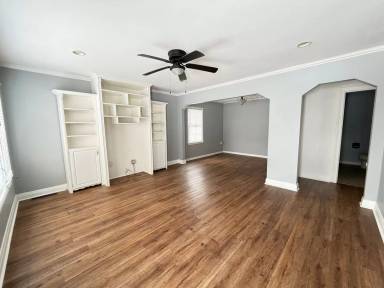 Main picture of 206 Kenoak Dr