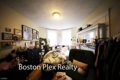 Main picture of 1360 Commonwealth Ave