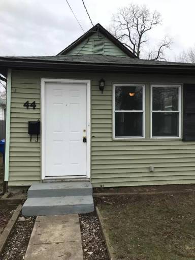 Main picture of 44 Carter Ave