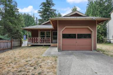 Main picture of 1203 Irving St SW