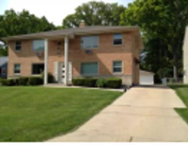 Main picture of 10320 W Rogers St