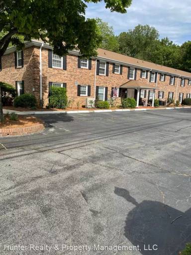 Main picture of 2651 Reynolda Rd