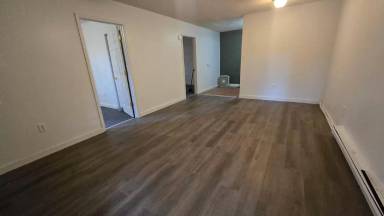 Main picture of 60 Oneida Rd