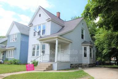 Main picture of 831 Alexander St SE