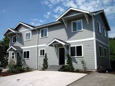 Main picture of 930 York St