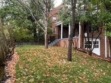 Main picture of 4001 Warren St NW