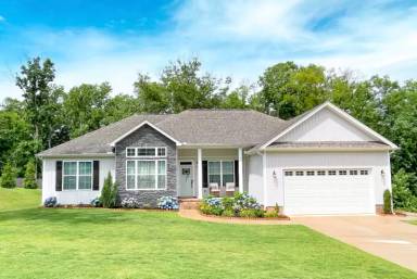 Main picture of 209 Larissa Ct