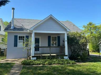Main picture of 2 Highland Ave
